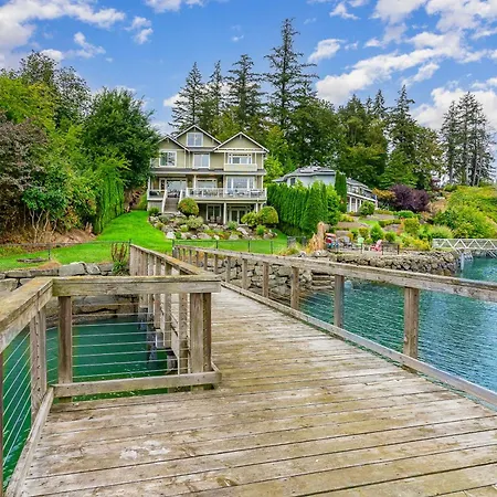 Raft Island Retreat Villa